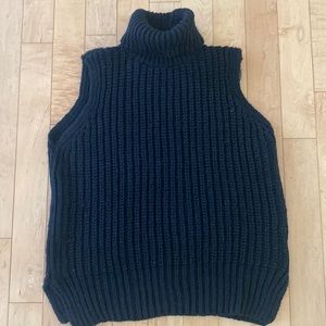 Turtleneck sweater vest